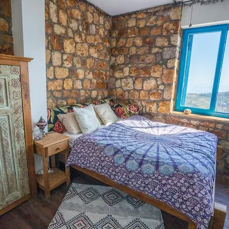 Assos Sazli Stone House *