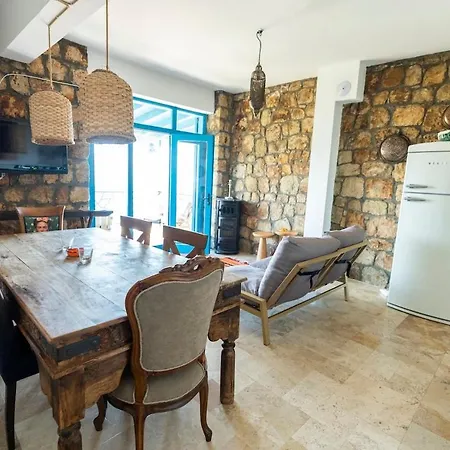 Апартаменты Assos Sazli Stone House *